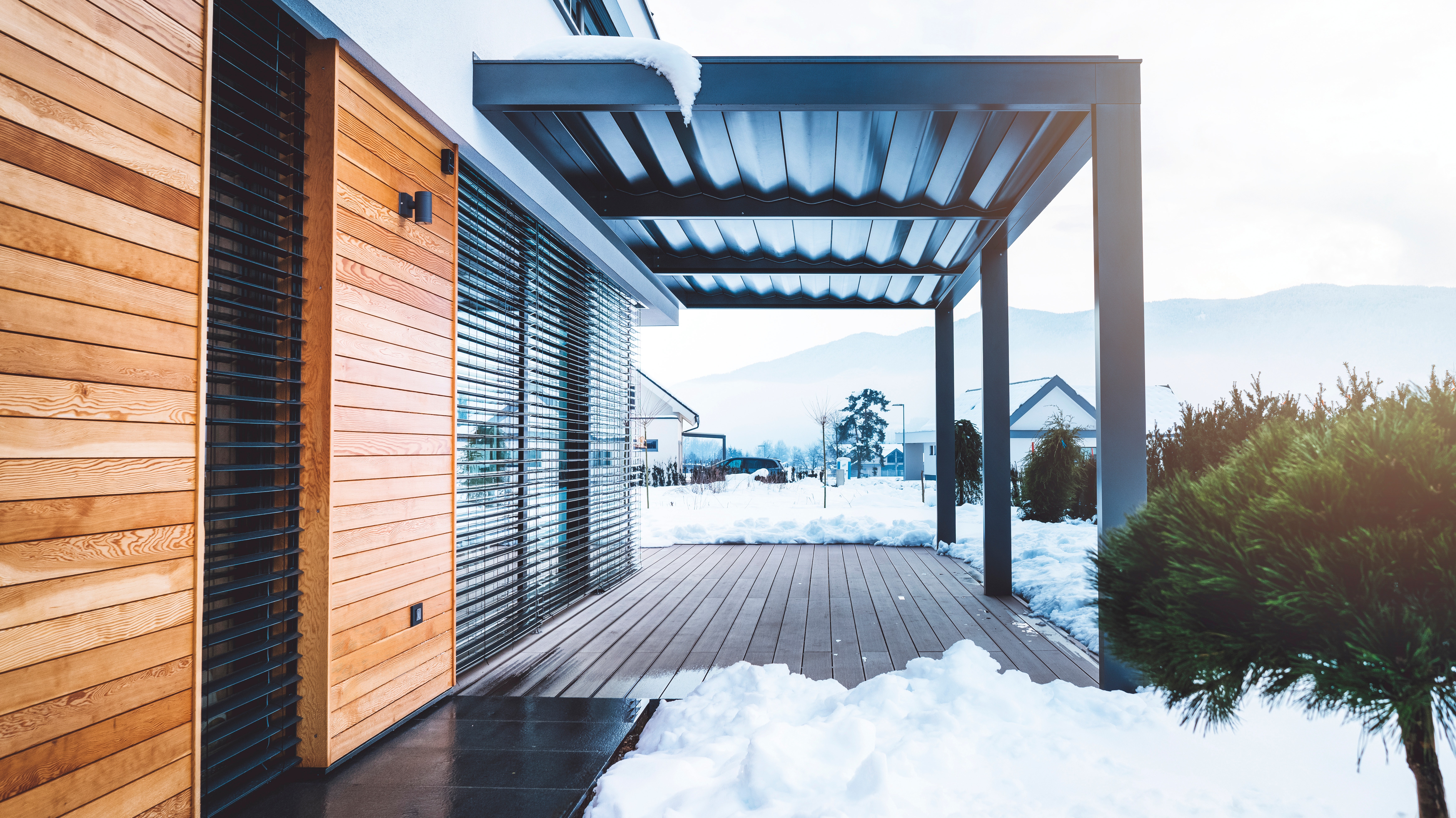 Logement dans un paysage d'hiver