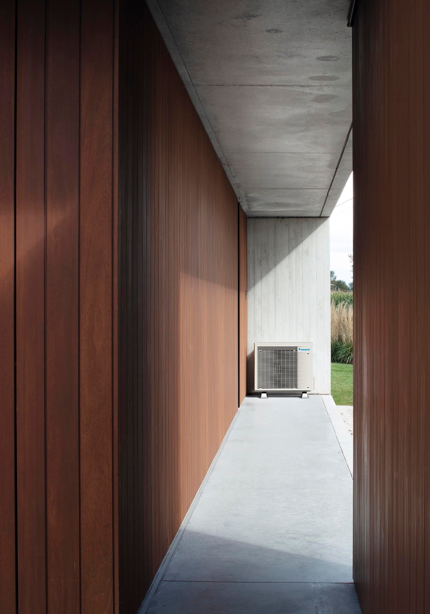 Outdoor unit packshot